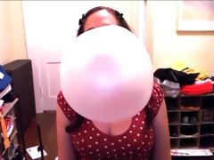 Blowing Giant Bubblegum Bubbles with a Whole Roll of Bubbletape!